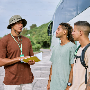 Discover the Essence of India with Personalized Local Experiences