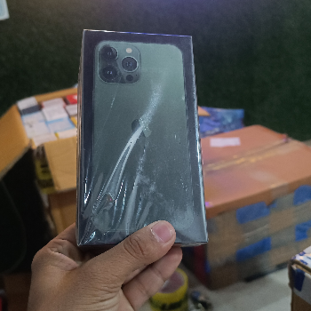 Elevate Your Lifestyle with the iPhone 13 Pro: A Success Story from Mumbai