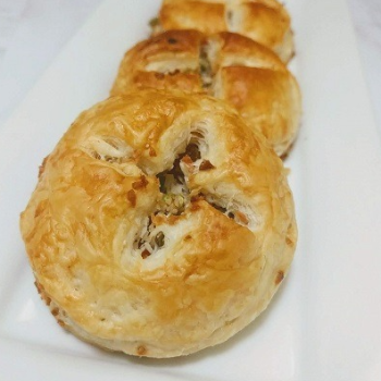 Savoring Simplicity: The Coconut Puff Solution for Busy Urbanites