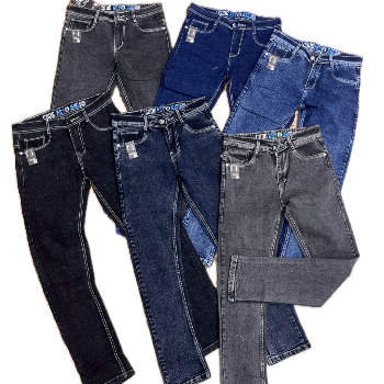 Transform Your Wardrobe: The Versatile Cargo Jeans Revolution