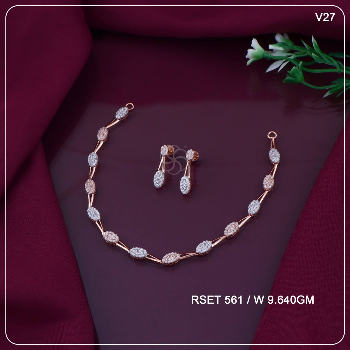 Embracing Elegance: How a Necklace Transformed Priya’s Life