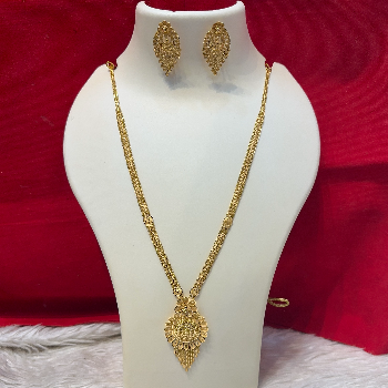 Embrace Elegance: Transform Your Look with the Floral Drop Gold-Tone Necklace Set