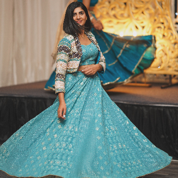 Embrace Elegance with the Jacket Lehenga: Perfect Fusion of Tradition and Trend