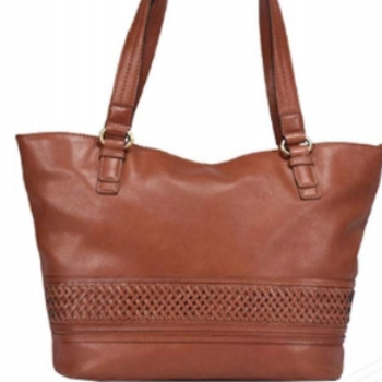 Embrace Elegance and Ease: The Perfect Leather Tote Bag for the Modern Indian Woman