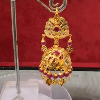 Transforming Traditions: How Kanta Jhumki Elevates Every Moment for the Modern Indian Woman