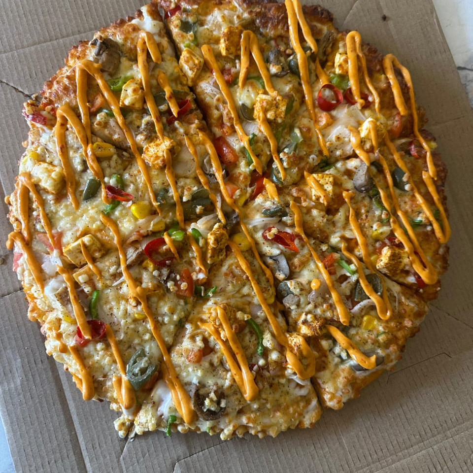 A Slice of Happiness: The Perfect Pizza Experience for Every Occasion | VINTAGE CAKE STUDIO