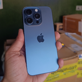 Embrace the Future: Rajesh's Journey with the iPhone 15 Pro 256GB | THAKUR MOBILE WORLD
