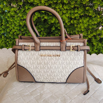 Elegance Meets Functionality: The Michael Kors Handbag Experience | K K APEX GLOBAL