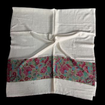 The Kani Border Stole: Unraveling Stories of Elegance and Tradition | Hoor the designer wear