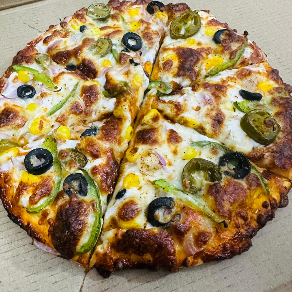 The Mexican Pizza: A Culinary Solution for Busy Urbanites | VINTAGE CAKE STUDIO