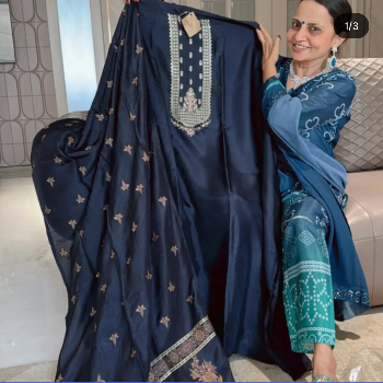 Bahut sunder Suit | VANATI