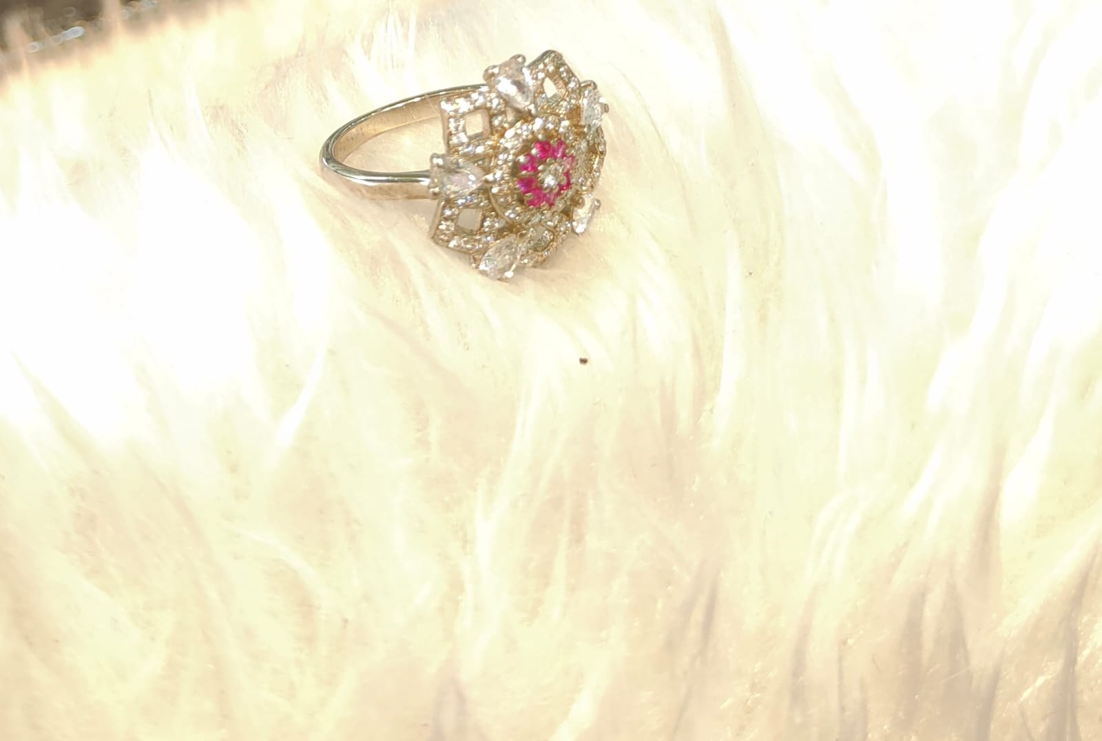 The Sterling Silver Ring: A Unique Blend of Elegance and Emotional Comfort