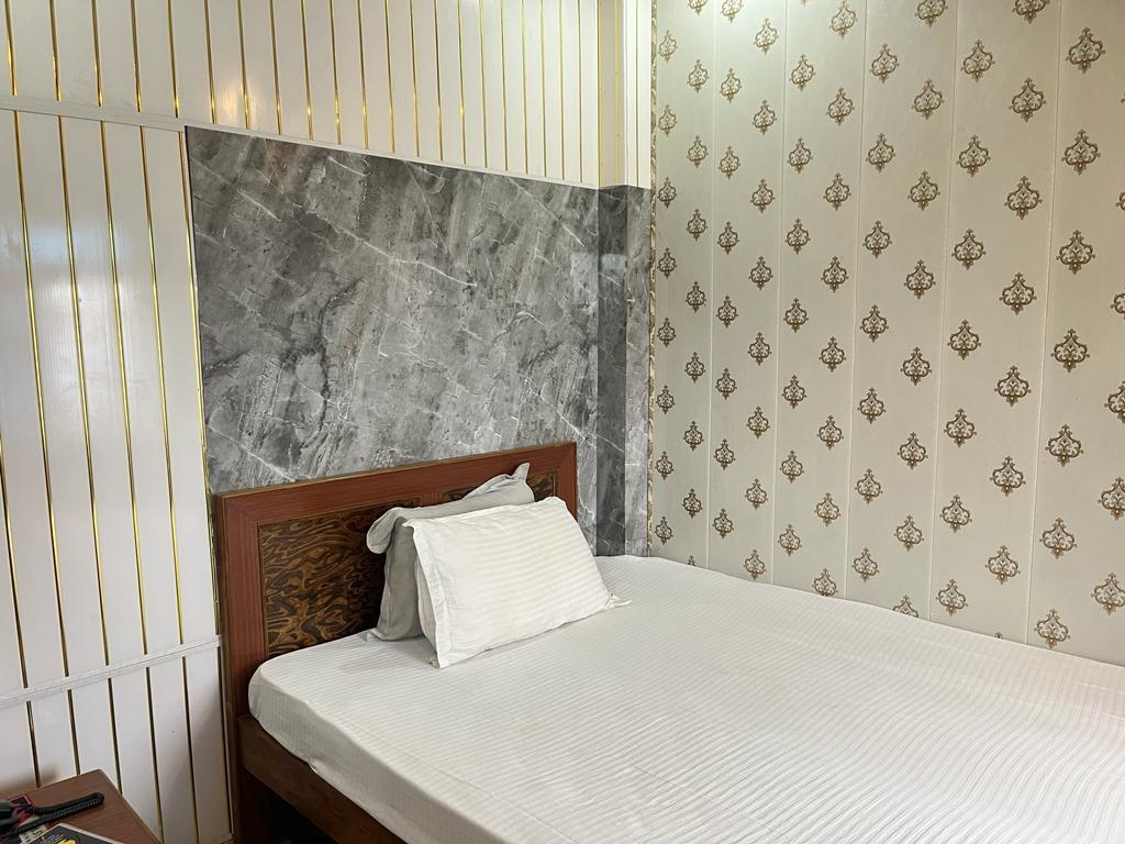 Discover Comfort and Affordability: The Classic Non-AC Room Experience