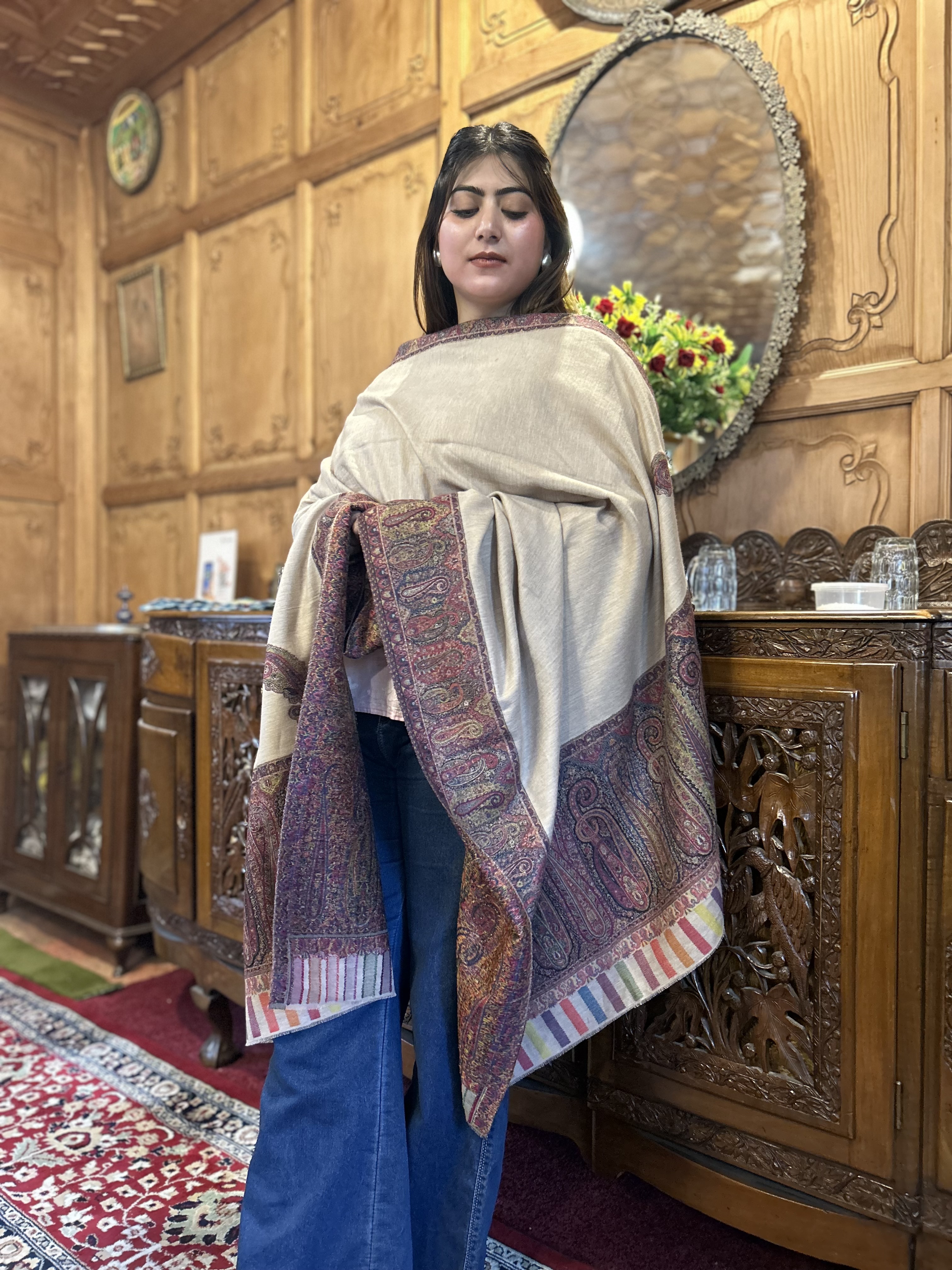 Embrace Elegance with Kani Border Shawl: A Timeless Addition to Your Wardrobe