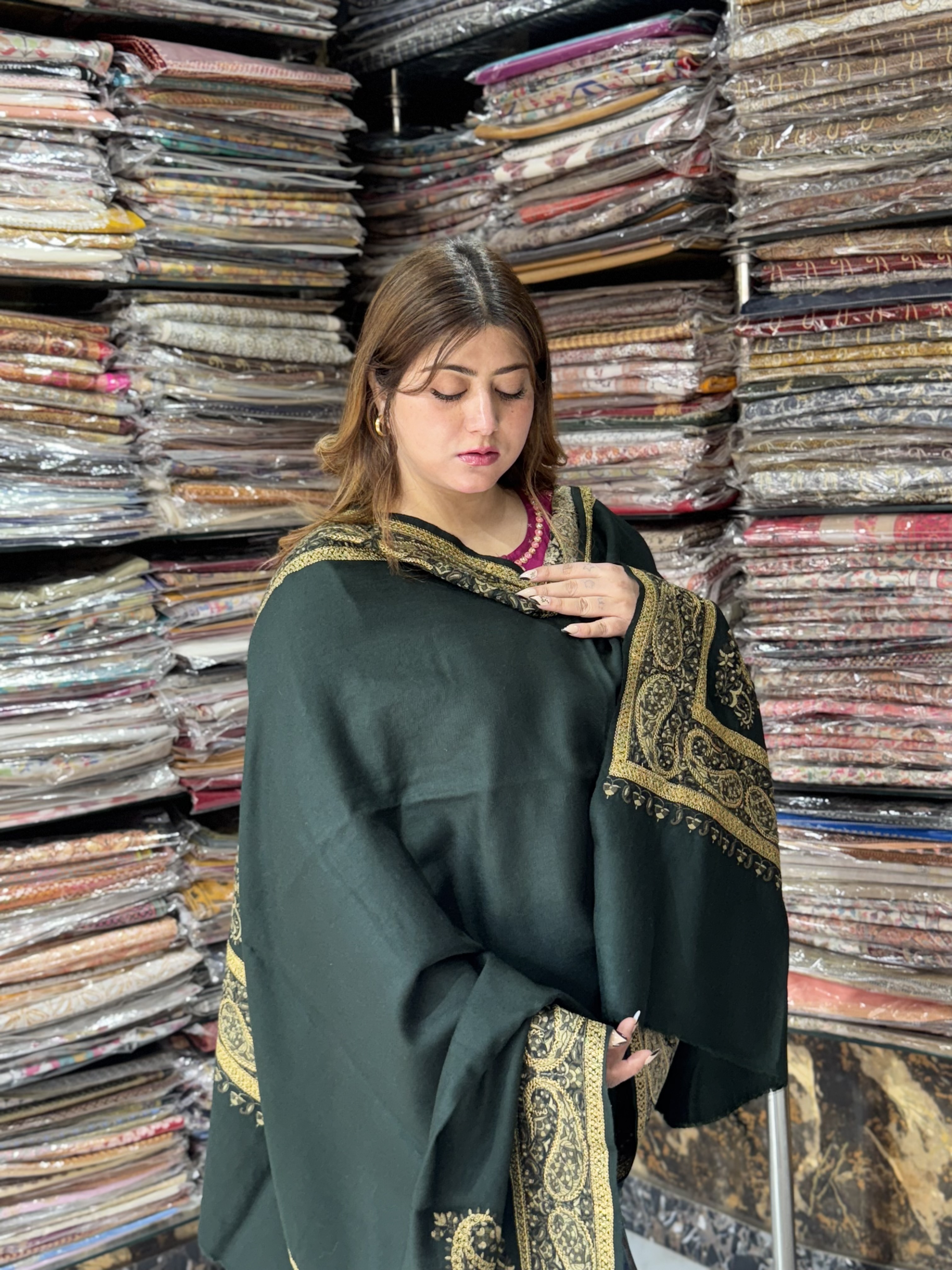 Embrace Elegance: How the Zaridor Shawl Transforms Indian Celebrations