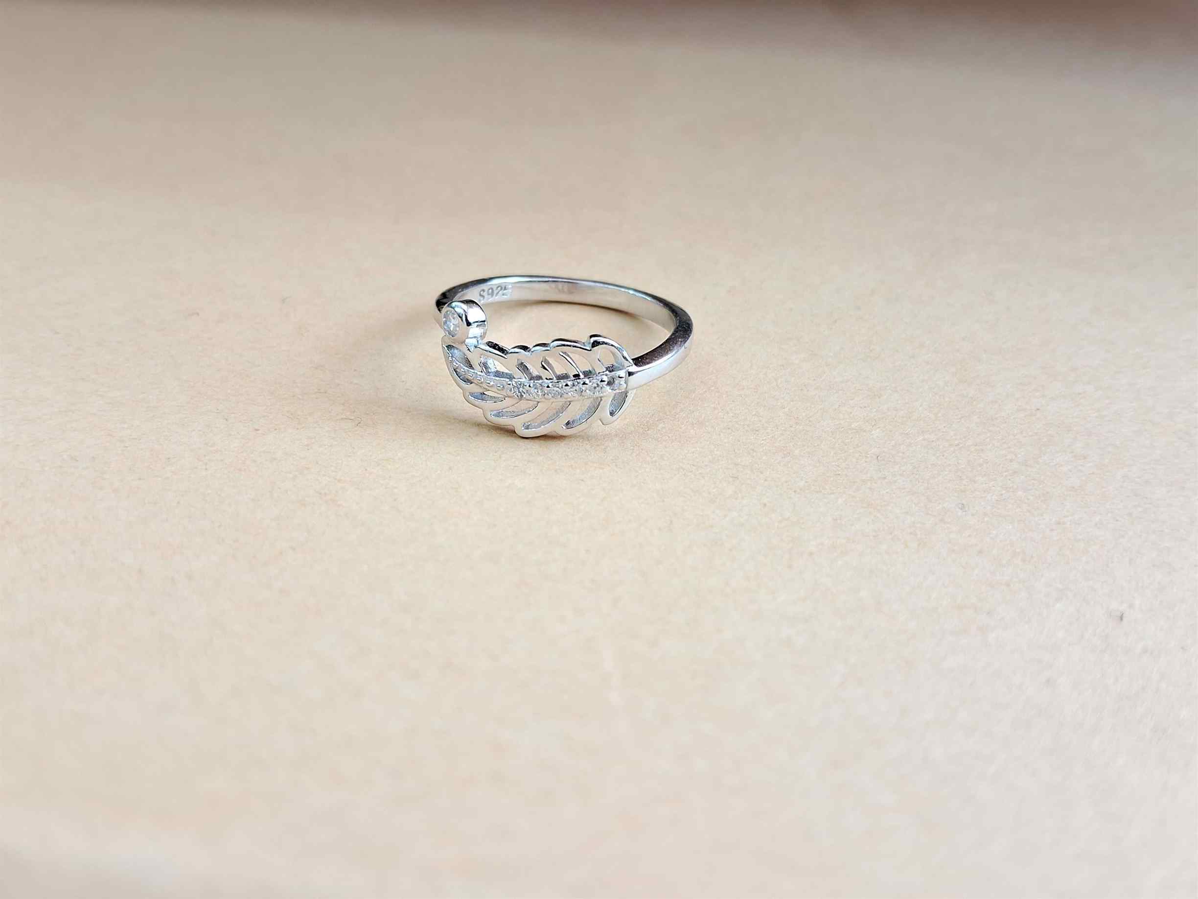 Embrace Nature's Elegance: The Leaf Silver Ring That Resonates with Your Soul