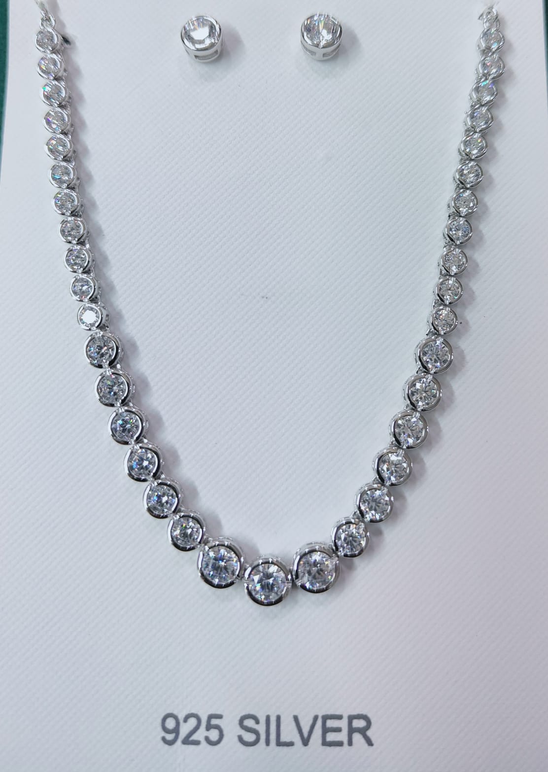 The Silver Lining: How a 925 Sterling Silver Solitaire Necklace Transformed Meera's Life