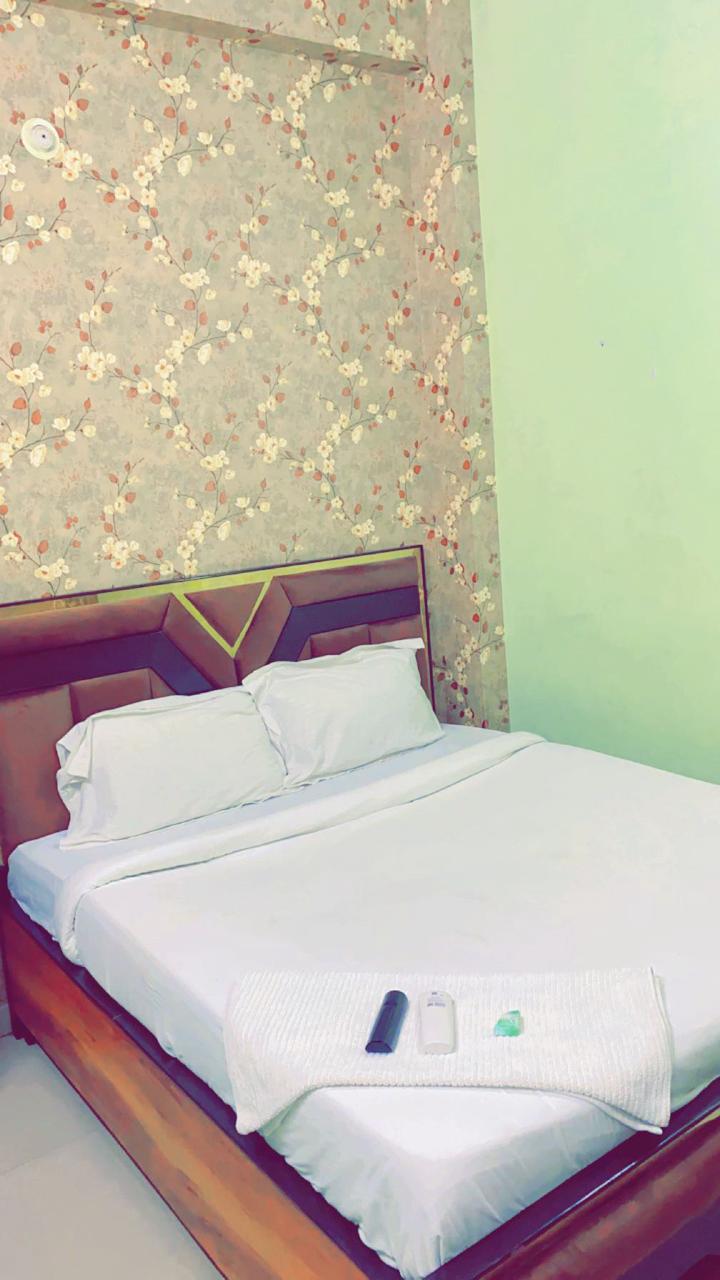 Discover Tranquility: How The Marvel Cafe and Restaurant’s AC Rooms Transformed Priya’s Retreat