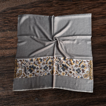  Silver Kani border stole Hoor The Designer Wear Nowhatta, Srinagar, Jammu And Kashmir 190002