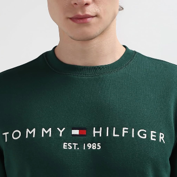 Tommy Hilfiger sweatshirt-https://s3.ap-south-1.amazonaws.com/prod-media-vyaparify-com/vcards/products/127595/product_1738236178_679b6112bcb2d.png Image