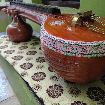  Saraswati Ekanda veena SUNDARAPANDIAN PANDIDURAI Thanjavur Veena, P Jagadeesan( Manufacturer ), 2691, South Main Street, Near Indian Bank, Thanjavur.