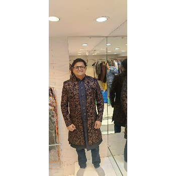 Indo western-https://s3.ap-south-1.amazonaws.com/prod-media-vyaparify-com/vcards/products/166841/product_1742032219_67d54d5b4b9de.png Image