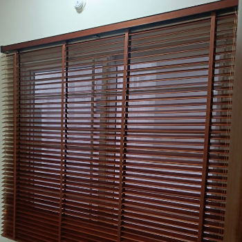 Wooden Blinds-https://s3.ap-south-1.amazonaws.com/prod-media-vyaparify-com/vcards/products/171195/product_1742648664_67deb558313f1.png Image