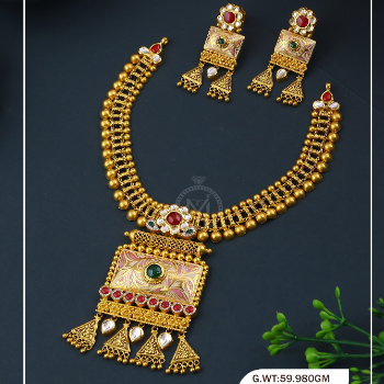 Gold traditional Kundan set-https://s3.ap-south-1.amazonaws.com/prod-media-vyaparify-com/vcards/products/171216/product_1742661420_67dee72cb02c4.png Image