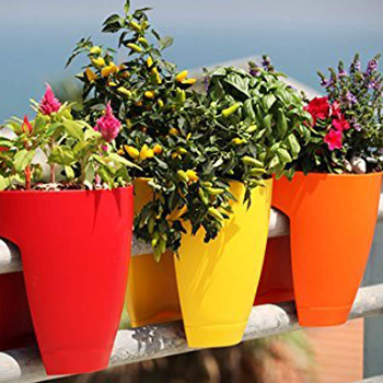Railing Hook Pots-https://s3.ap-south-1.amazonaws.com/prod-media-vyaparify-com/vcards/products/177979/product_1743524043_67ec10cbe9e6f.png Image