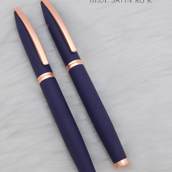777 BLUE ROLLER PEN-https://s3.ap-south-1.amazonaws.com/prod-media-vyaparify-com/vcards/products/183721/product_1744048839_67f412c7184b9.png Image