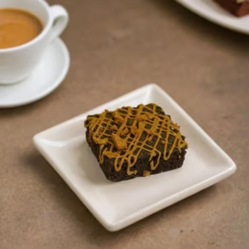 Lotus Biscoff Brownie-https://s3.ap-south-1.amazonaws.com/prod-media-vyaparify-com/vcards/products/188210/product_1744465250_67fa6d6213a6c.png Image
