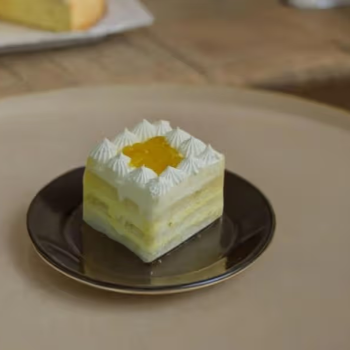 Turkish Pineapple Cake Slice-https://s3.ap-south-1.amazonaws.com/prod-media-vyaparify-com/vcards/products/188216/product_1744465642_67fa6eea30369.png Image