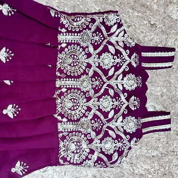 Ethnic Set-https://s3.ap-south-1.amazonaws.com/prod-media-vyaparify-com/vcards/products/189536/product_1744781567_67ff40ff40092.png Image