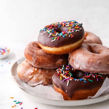 Doughnuts-https://s3.ap-south-1.amazonaws.com/prod-media-vyaparify-com/vcards/products/189976/product_1744809538_67ffae429372e.png Image