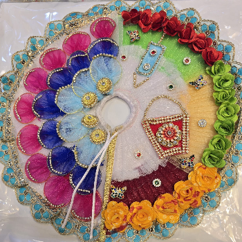  LADDU GOPAL POSHAK GOPAL GAUTAM Rajkumar Mukut  Wala Sneh Bihari  Tiraya Dusyant Mohallah Vrindavan