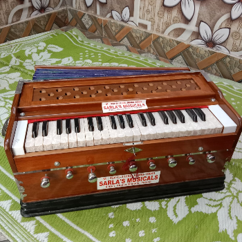  Harmonium SARLAS MUSICALS 85 3 KHALSA MOHALLANEAR ANARDANA CHOWKJAN KALYAN STREET NEAR DHUDIAL KHALSA SCHOOL PATIALA
