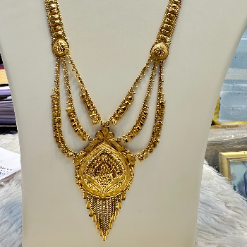 Majestic Gold Rani Haar with Bold Leaf Motif Pendan-https://s3.ap-south-1.amazonaws.com/prod-media-vyaparify-com/vcards/products/195764/product_1745414564_6808e9a4051f7.png Image