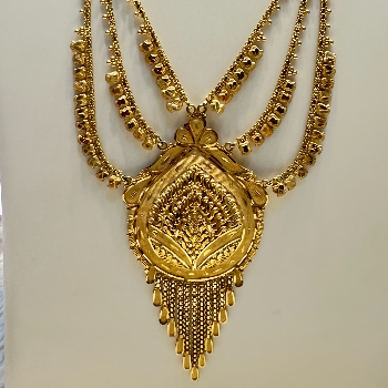 Majestic Gold Rani Haar with Bold Leaf Motif Pendan-https://s3.ap-south-1.amazonaws.com/prod-media-vyaparify-com/vcards/products/195765/product_1745414564_6808e9a410e2c.png Image