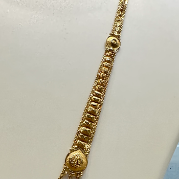 Majestic Gold Rani Haar with Bold Leaf Motif Pendan-https://s3.ap-south-1.amazonaws.com/prod-media-vyaparify-com/vcards/products/195767/product_1745414564_6808e9a43e5a1.png Image