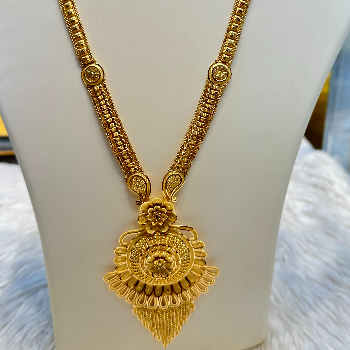 Elegant Gold Pendant Haar with Floral and Geometric Detailing-https://s3.ap-south-1.amazonaws.com/prod-media-vyaparify-com/vcards/products/195777/product_1745415052_6808eb8c6c32d.png Image