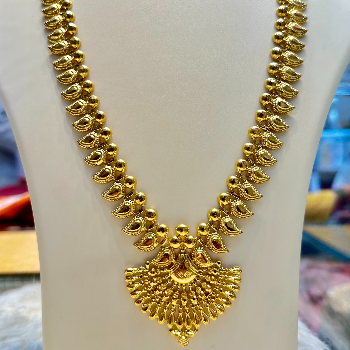 Peacock Feather-Inspired Gold Choker Necklace or Haar-https://s3.ap-south-1.amazonaws.com/prod-media-vyaparify-com/vcards/products/195809/product_1745416752_6808f2305547c.png Image