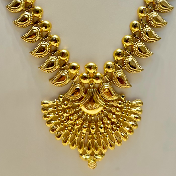 Peacock Feather-Inspired Gold Choker Necklace or Haar-https://s3.ap-south-1.amazonaws.com/prod-media-vyaparify-com/vcards/products/195810/product_1745416752_6808f230715d5.png Image