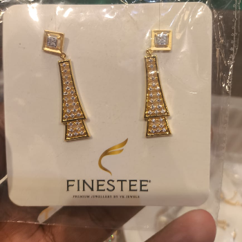 EARRINGS 2-https://s3.ap-south-1.amazonaws.com/prod-media-vyaparify-com/vcards/products/195912/product_1745468714_6809bd2a159e8.png Image