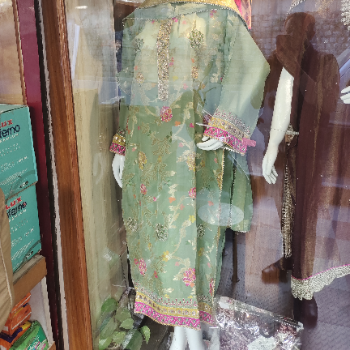  Suits SHAGUNA ENTERPRISES COSHAGUNA ENTERPRISESIST FLOOR SHAGUNA ENTERPRISES SHARMA SHOPING COMPLEX BCS NEW SHIMLA