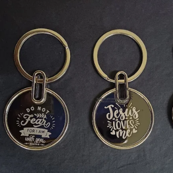 Printed Bottles and Key Chains-https://s3.ap-south-1.amazonaws.com/prod-media-vyaparify-com/vcards/products/204346/product_1746068384_6812e3a01c501.png Image