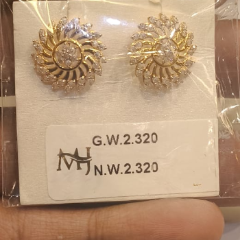 Gold Earings and Studs-https://s3.ap-south-1.amazonaws.com/prod-media-vyaparify-com/vcards/products/204837/product_1746086890_68132bea5fdb4.png Image