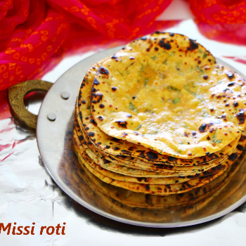 Roti / Naan-https://s3.ap-south-1.amazonaws.com/prod-media-vyaparify-com/vcards/products/206218/product_1746156492_68143bccbd83f.png Image