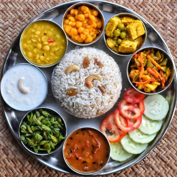 Special / Regular Veg Thali-https://s3.ap-south-1.amazonaws.com/prod-media-vyaparify-com/vcards/products/206221/product_1746156908_68143d6ca57c1.png Image