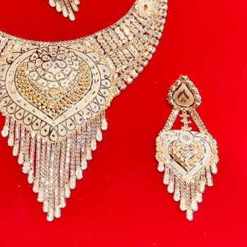 Nakoda Royal Bridal Gold Plated Necklace Set-https://s3.ap-south-1.amazonaws.com/prod-media-vyaparify-com/vcards/products/208006/product_1746186529_6814b12143c03.png Image