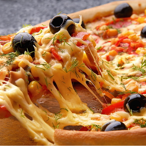 Variety of Veg Pizzas-https://s3.ap-south-1.amazonaws.com/prod-media-vyaparify-com/vcards/products/220405/product_1746809734_681e33867ab0e.png Image